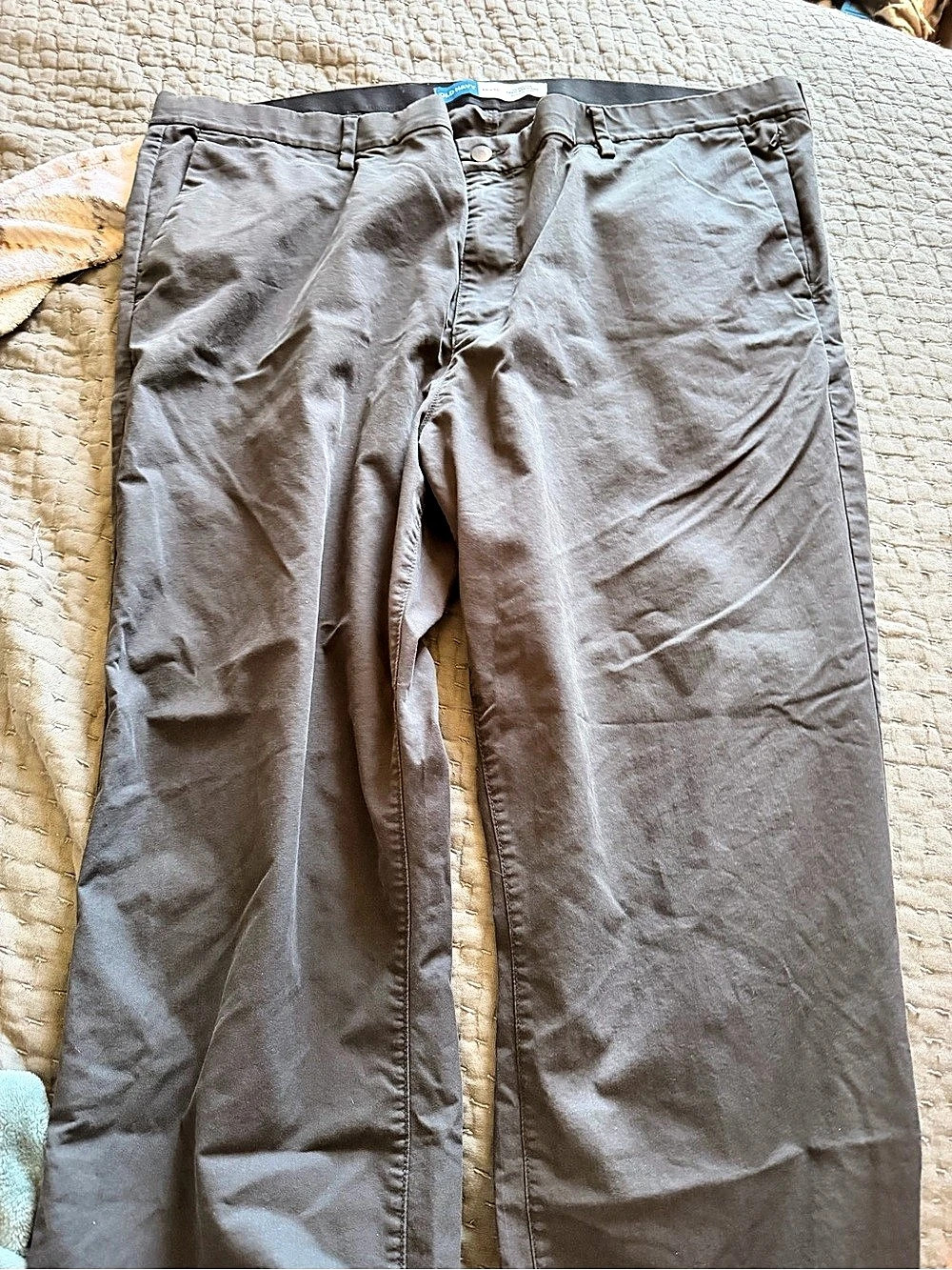 Old Navy Ultimate Tech Straight Built-In Flex Chino Pants Gray Waist 46x30